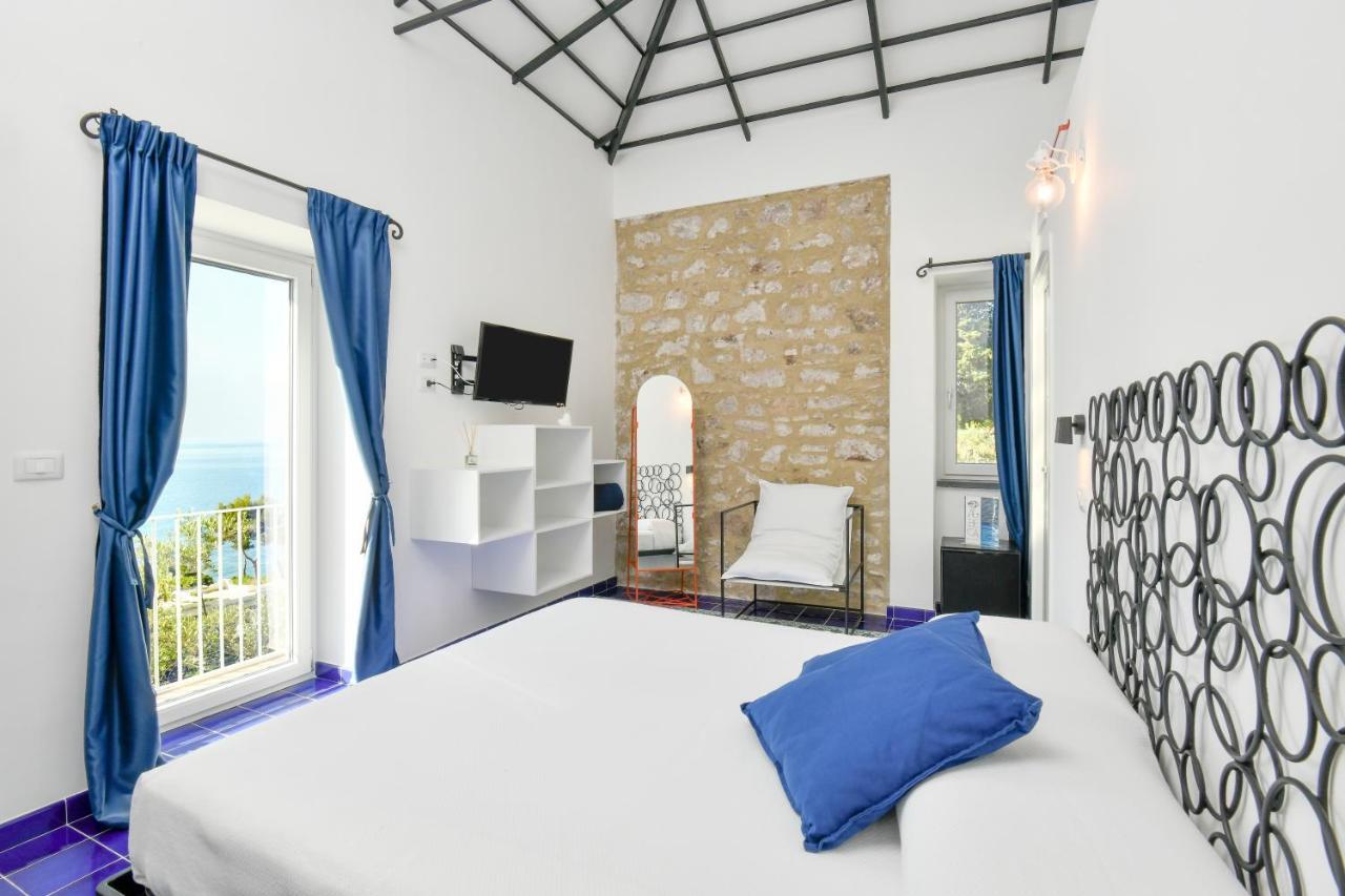 Albeca Boutique Hotel - Relais De Charme Sul Mare Кастеллабате Экстерьер фото