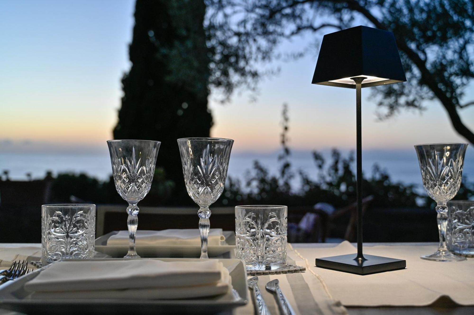 Albeca Boutique Hotel - Relais De Charme Sul Mare Кастеллабате Экстерьер фото