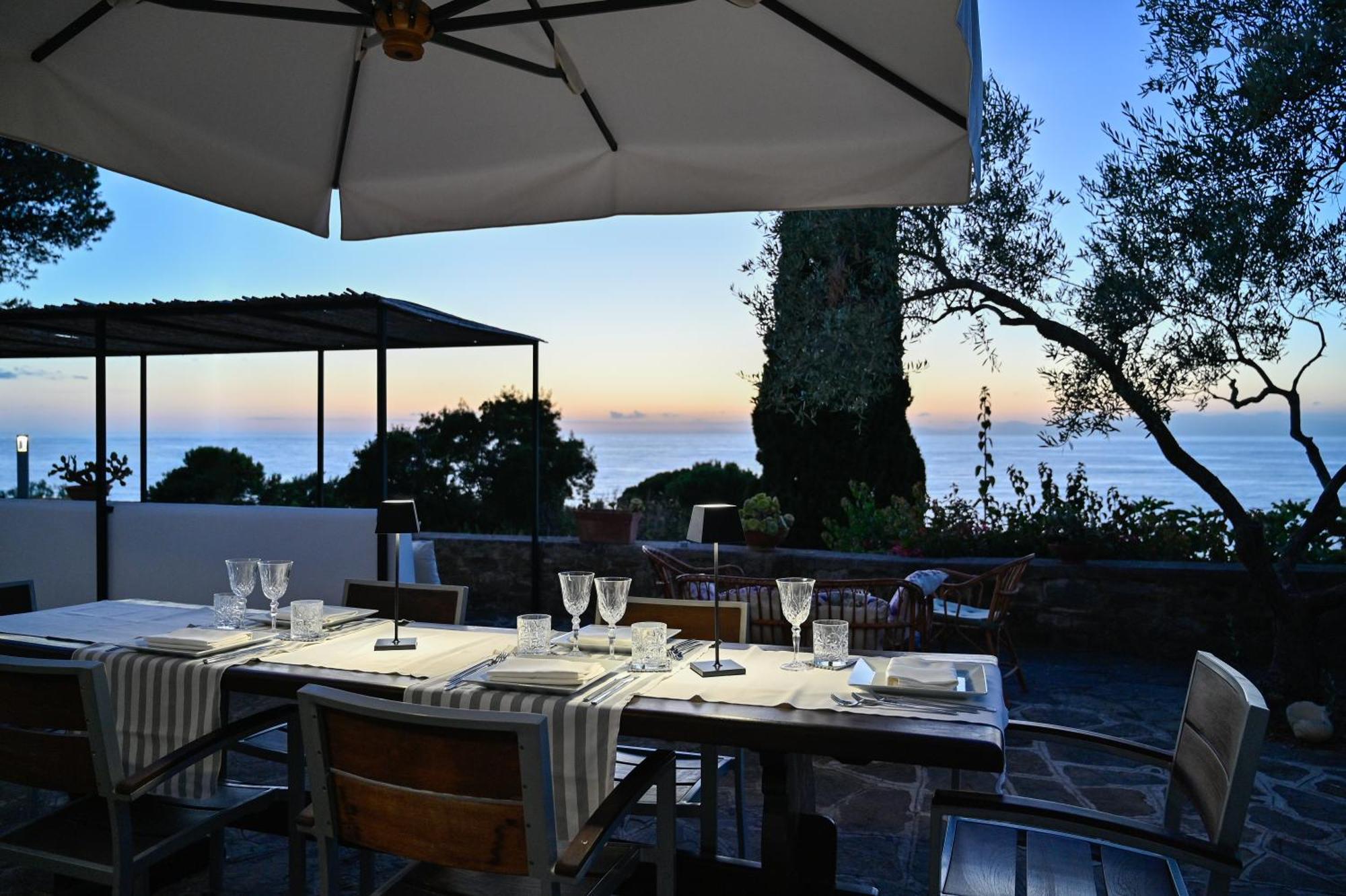 Albeca Boutique Hotel - Relais De Charme Sul Mare Кастеллабате Экстерьер фото
